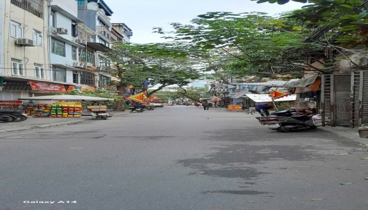 Bán đất tặng nhà Cấp 4 ngõ ô tô Phố Trương Định, 67.9m2, mặt tiền 7.48m2, giá chào 230tr
